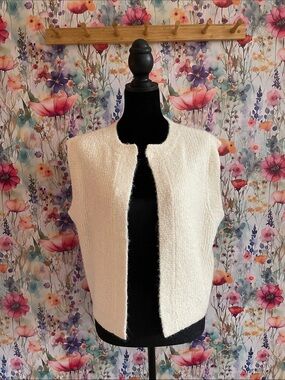Cream Sweater Textured Open Front Vest
 Size S New Wore once